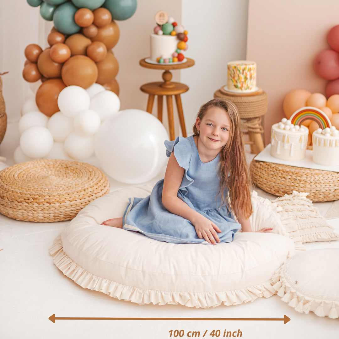 MINICAMP floor cushion with ruffled edges, side view
