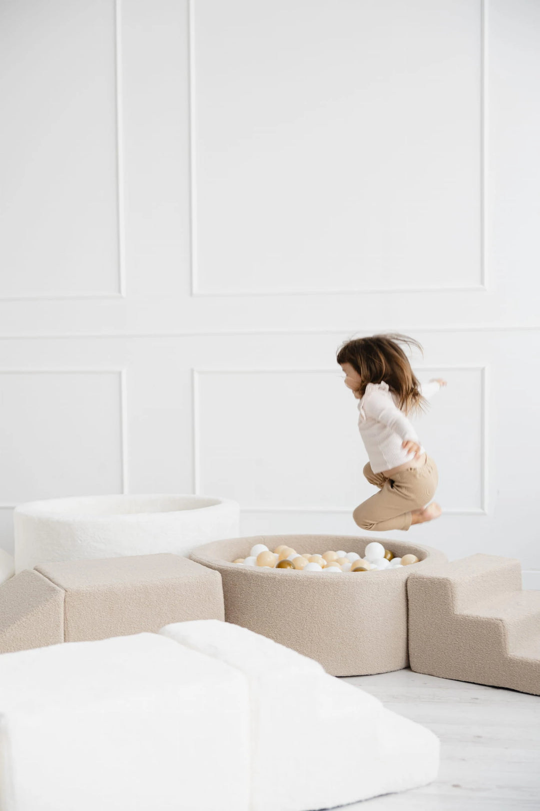 Monio for Kids Cream Boucle Round Ball Pit