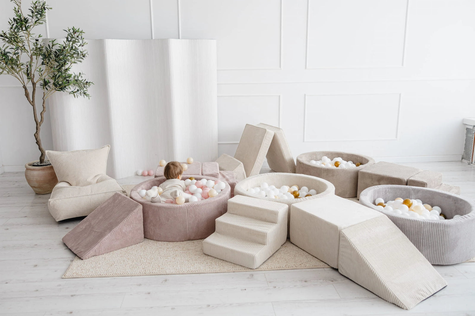 Monio for Kids Cream Corduroy Round Ball Pit — studio product shot with clean background