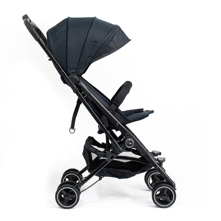 Roma Capsule³ Jet Black side profile showing double wheels