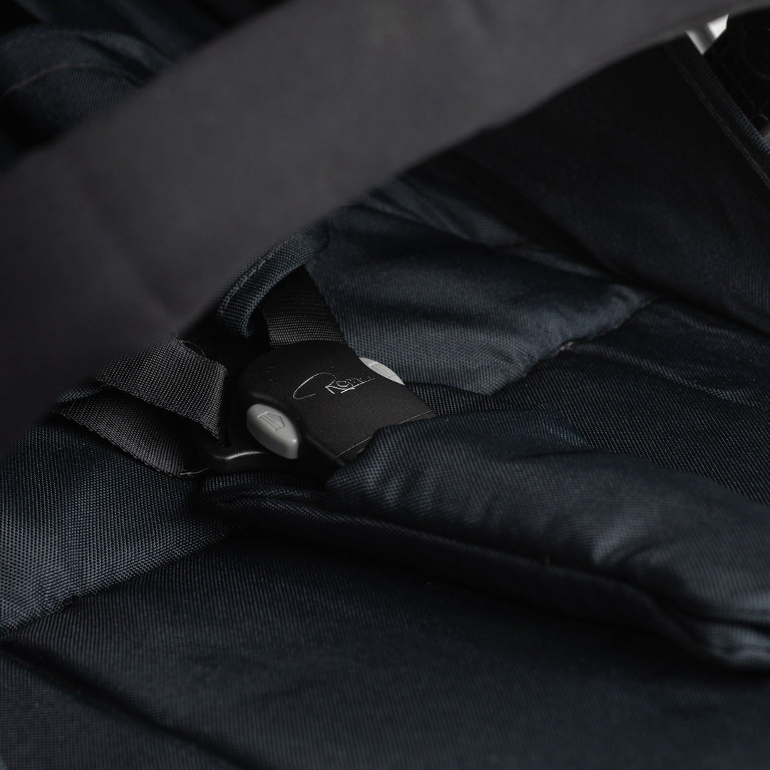 Roma Capsule³ recline strap detail on rear of stroller
