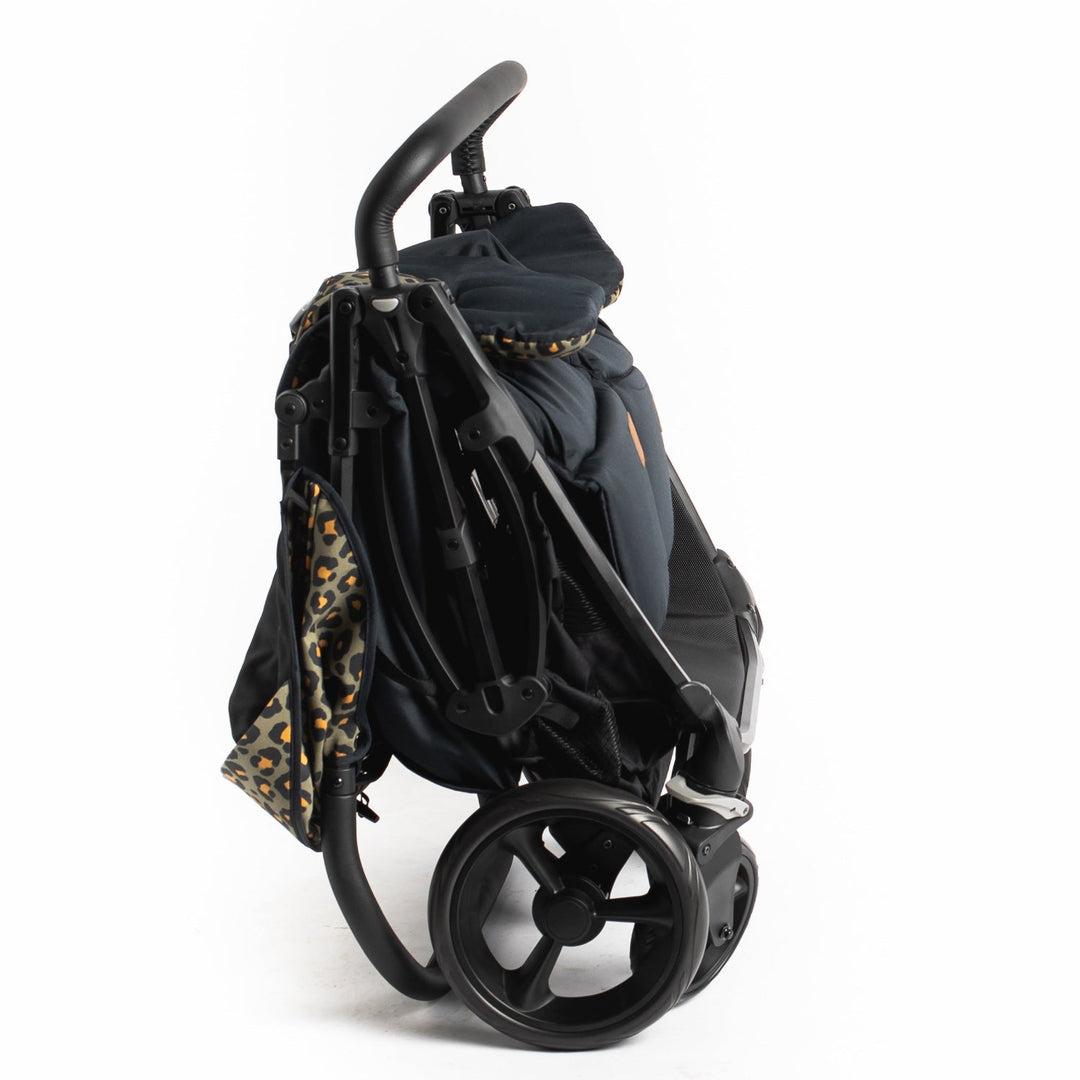 Roma Gemini Base with Colour Pack - Jet Black, folded standing 8